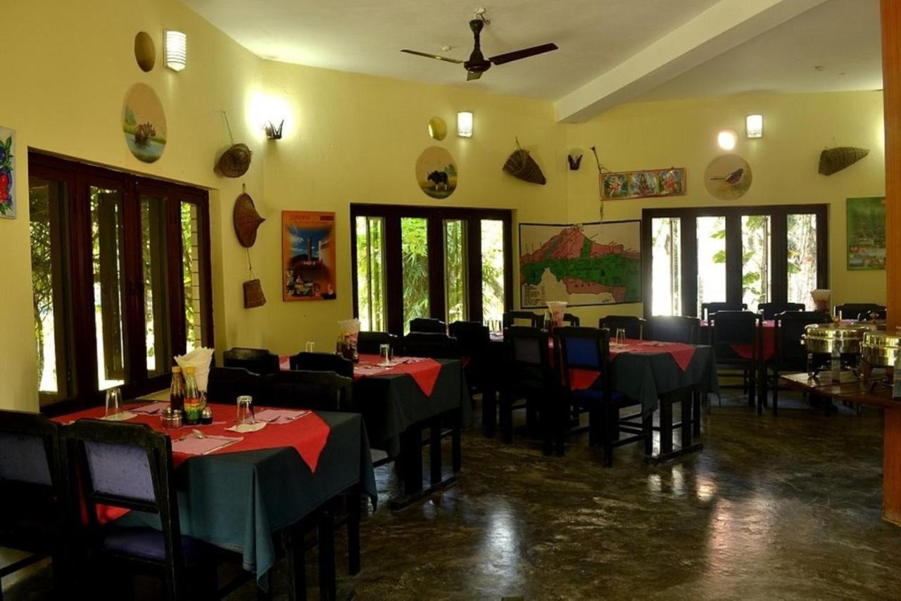 Travellers Jungle Camp-Sauraha Hotel Exterior photo