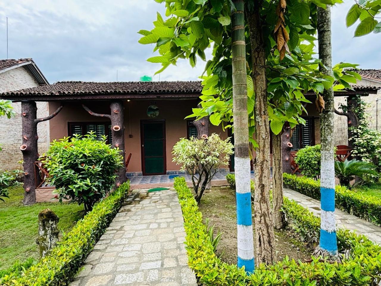 Travellers Jungle Camp-Sauraha Hotel Exterior photo