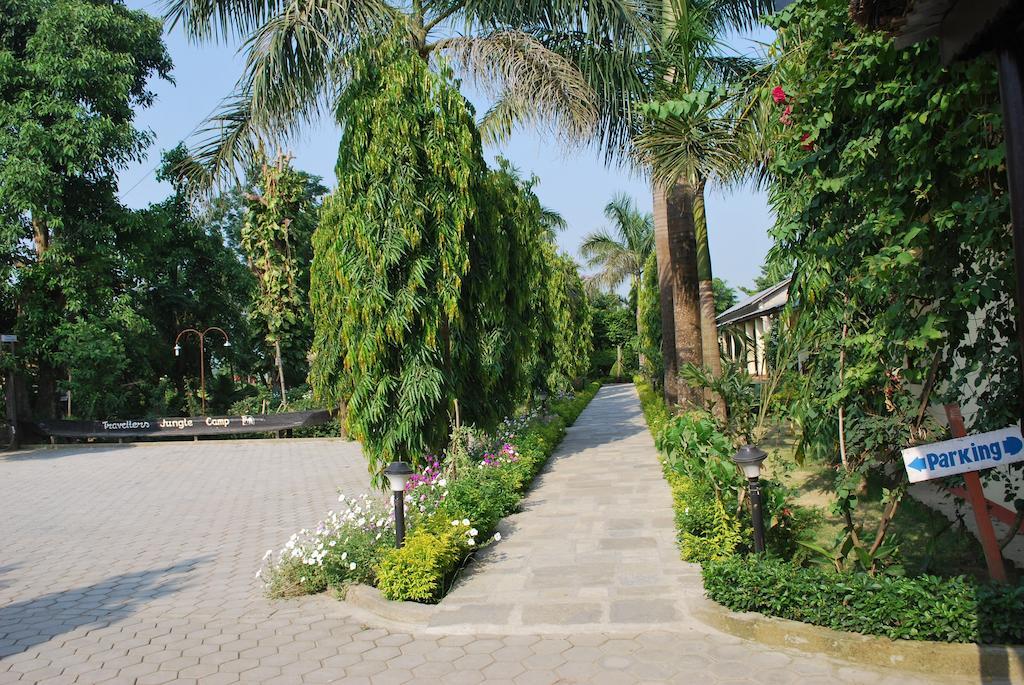 Travellers Jungle Camp-Sauraha Hotel Exterior photo